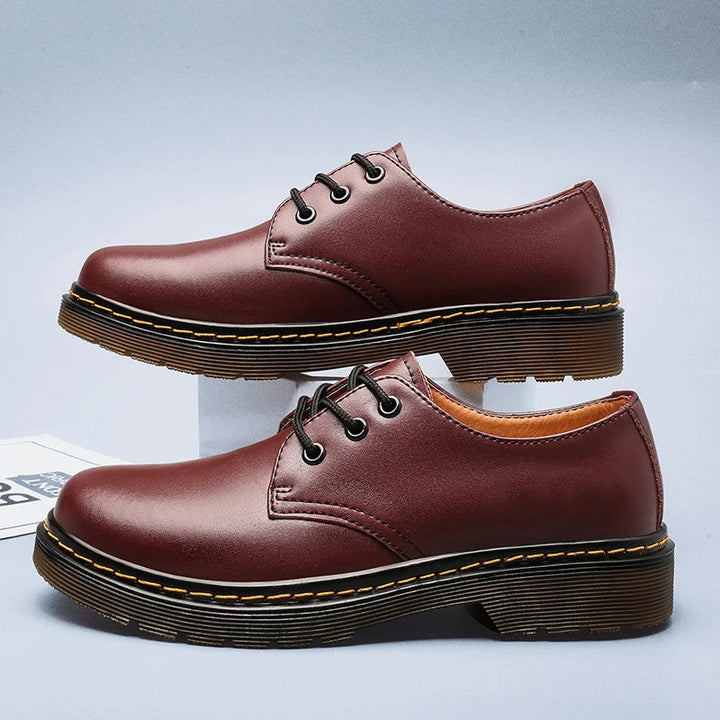 Brown Men's Vario casual shoes, comfortable versatile footwear for everyday wear, a durable and stylish choice.