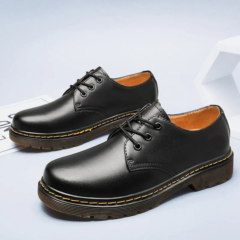Black Men's Vario dress shoes, durable & comfortable, perfect for formal events, office attire, or a polished look.