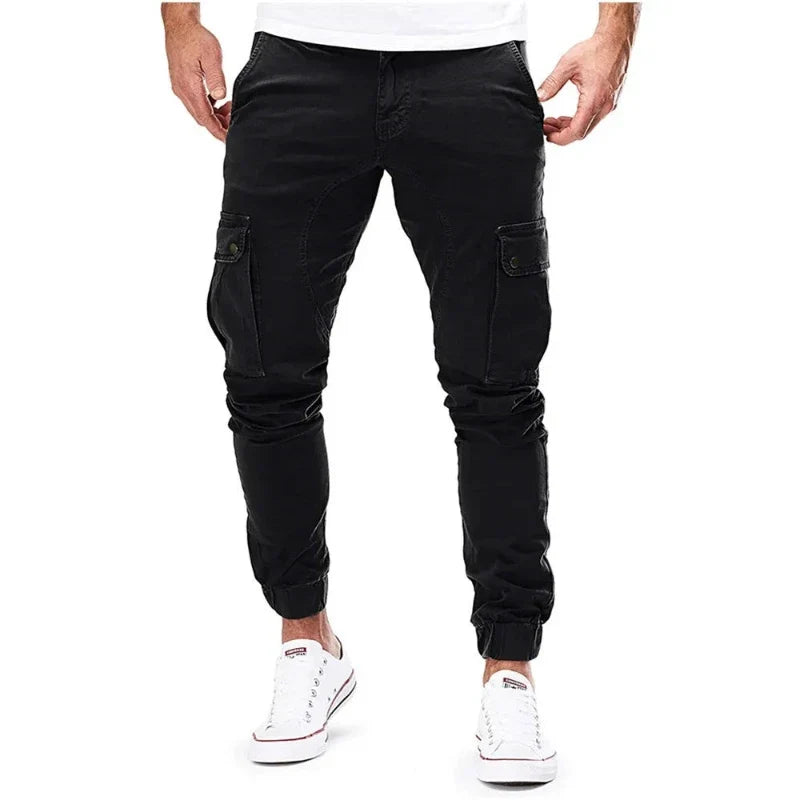 Comfortable men's utility cargo pants, ideal for streetwear. Durable & easy-care trousers for casual and urban fashion.