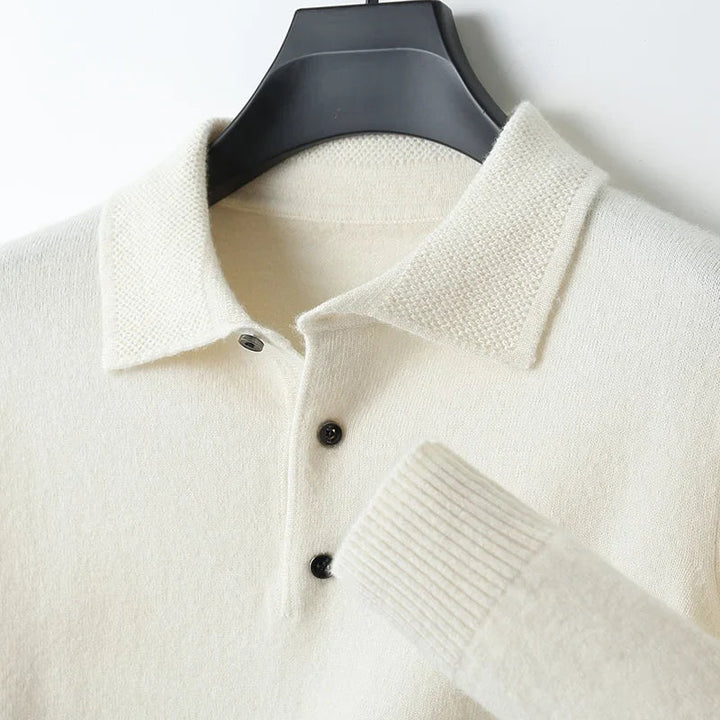 Cozy men's everyday cardigan, comfortable long sleeve for versatile layering & style.