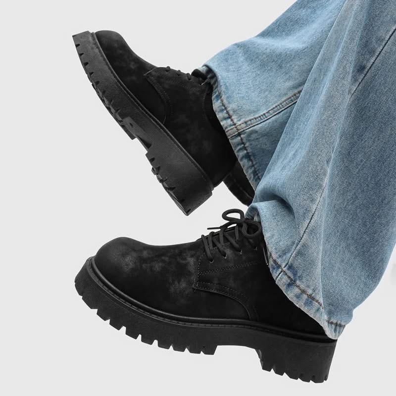 Classic men's Derby shoes in black with a modern chunky sole, blending tradition with contemporary style.