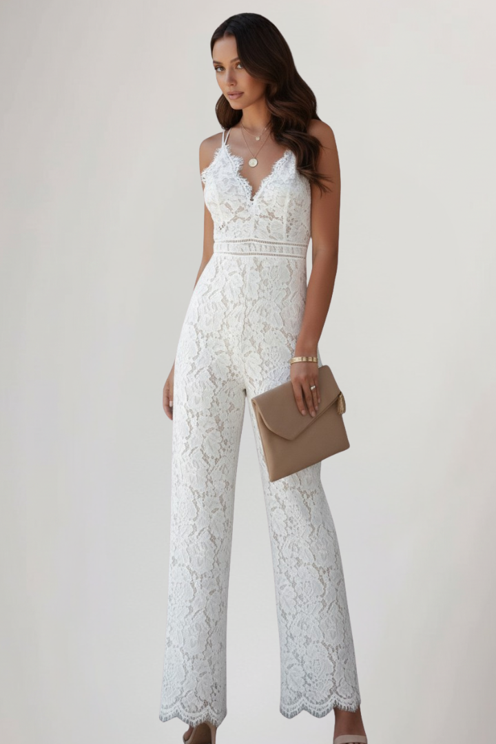 Versatile women's V-neck jumpsuit. Elegant sleeveless design with straight leg, ideal for chic evening events.