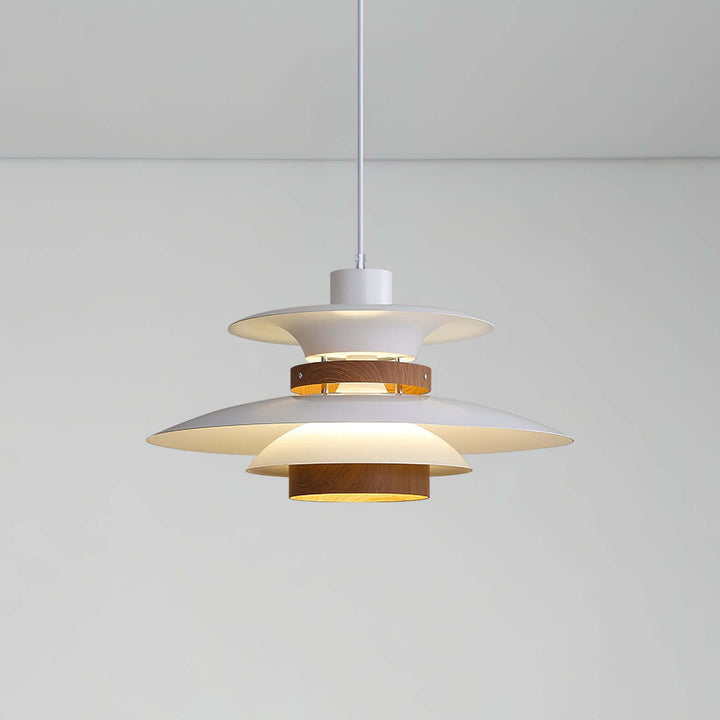 Moderne Metall-Pendelleuchte