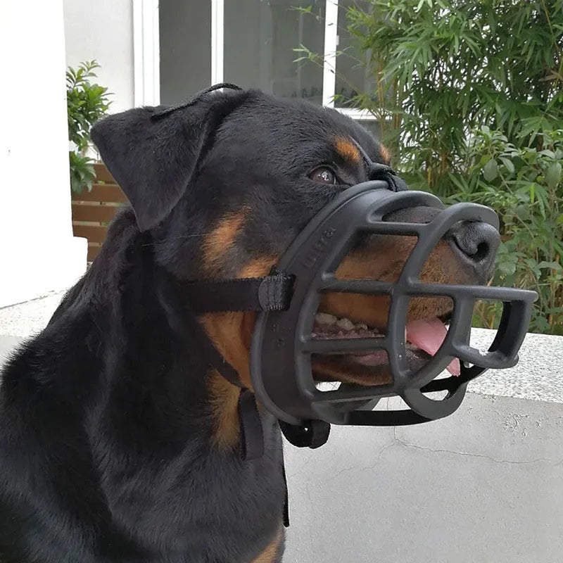Durable adjustable silicone muzzle for dog safety, anti-biting & pet training.