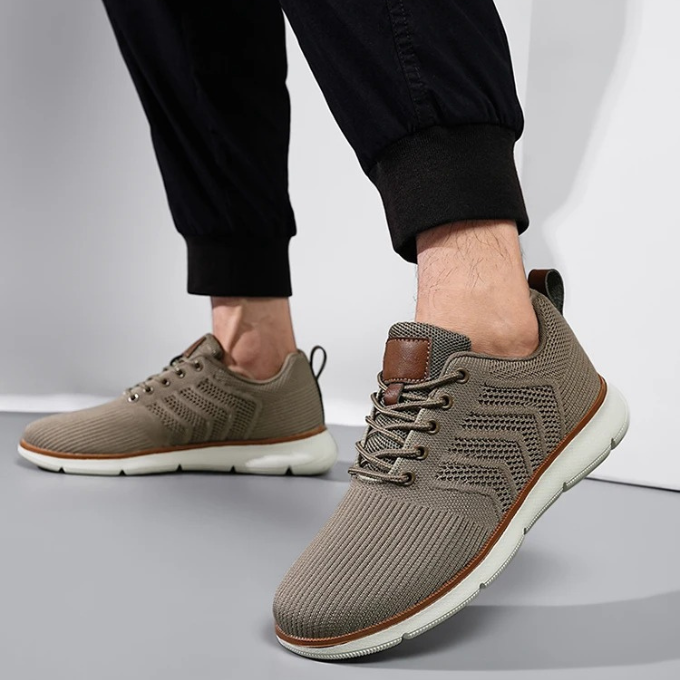 Atmungsaktive Herren Sneaker, leichtes Mesh-Design, moderne Optik, perfekter Tragekomfort für aktive Männer.