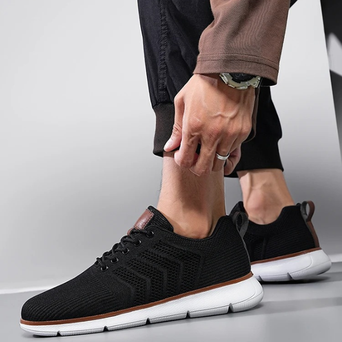 Atmungsaktive Herren Sneaker, leichtes Mesh-Design, moderne Optik, perfekter Tragekomfort für aktive Männer.