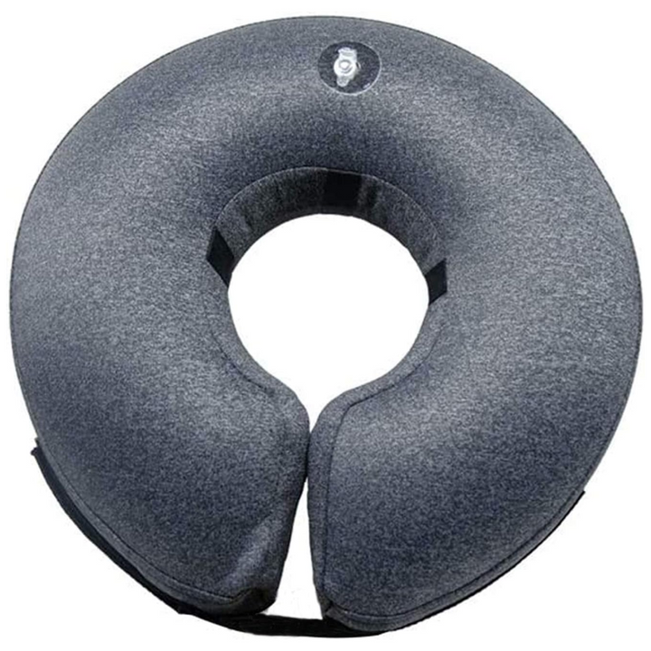 Aufblasbarer, blauer Hundekragen in Donut-Form für maximalem Komfort und Schutz nach Operationen.