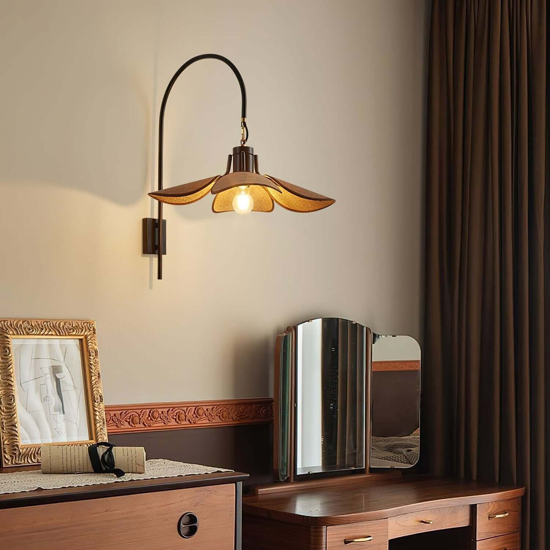 Blütenblätter Wandleuchte modern Stoff Designleuchte