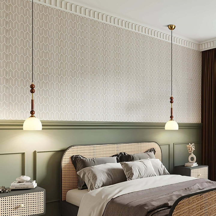 Elegante Pendelleuchte mit Glaslampenschirm