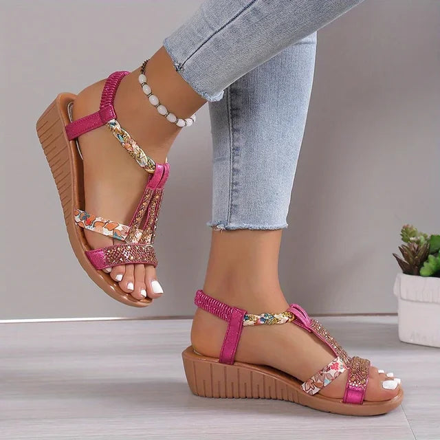 Bequeme Damen Keilsandalen mit 4 cm Absatz, orthopädische Sohle, modernes Design, ideal für Frühling/Sommer.
