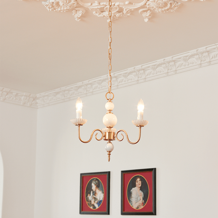 Eleganter Cremefarbener Glas Kronleuchter