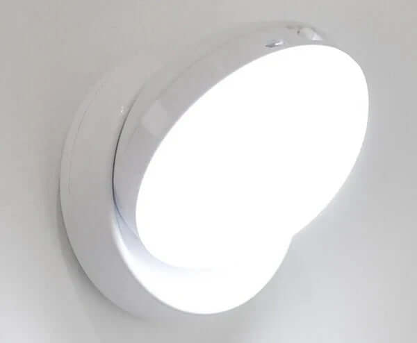 Bewegungsaktivierte LED Nachtlicht mit Sensor