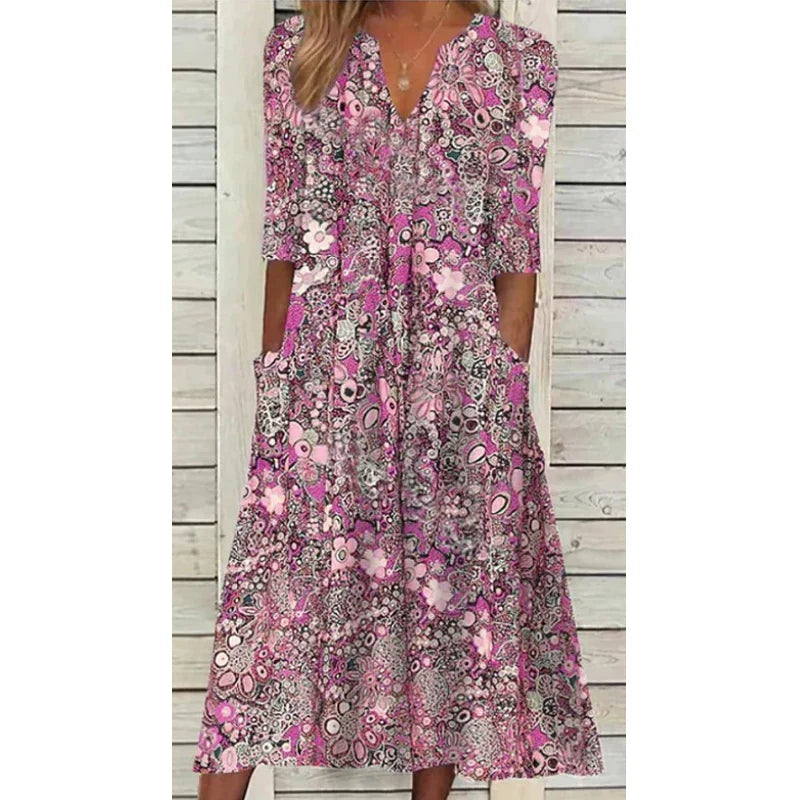 Boho Sommerkleid aus Leinen, elegant mit floralen Mustern, V-Ausschnitt und kurzen Ärmeln, ideal für Frauen in heißen Tagen.