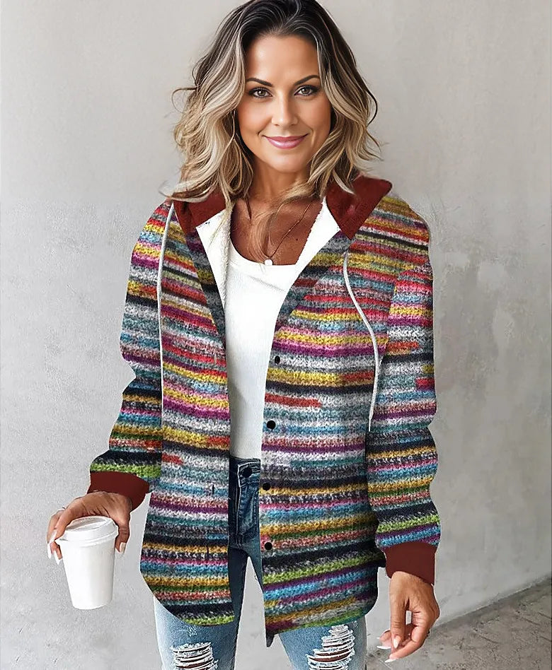Bunte Damenjacke mit lebendigem Print-Design, elegante Passform, kräftige Farben, vielseitig und pflegeleicht.