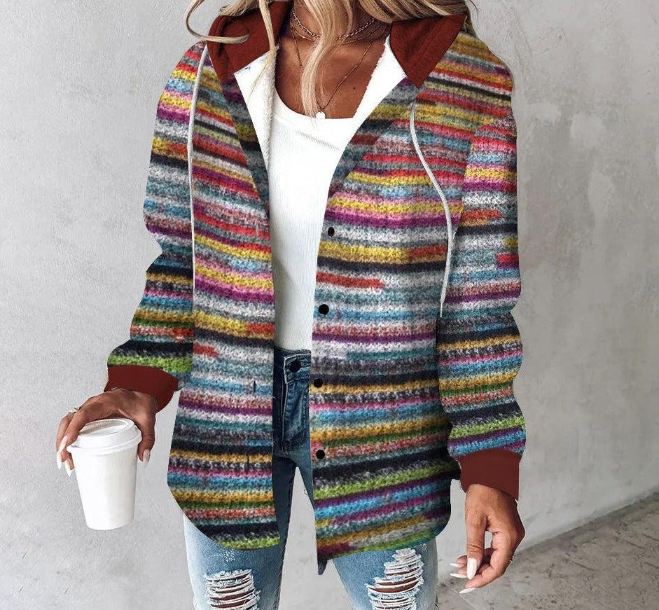 Bunte Damenjacke mit lebendigem Print-Design, elegante Passform, kräftige Farben, vielseitig und pflegeleicht.