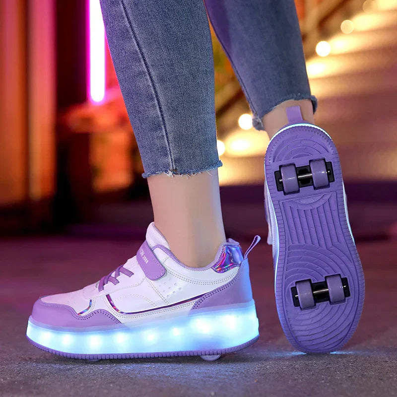 Bunte kinderfreundliche LED Rollschuhe, orthopädisches Design, vier Räder, modisch und funktional, für sicheren Spaß.