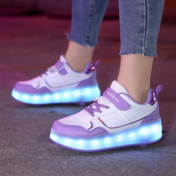 Bunte kinderfreundliche LED Rollschuhe, orthopädisches Design, vier Räder, modisch und funktional, für sicheren Spaß.