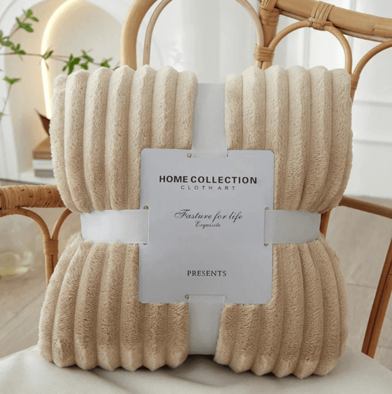 Kuschelige Breitgestreifte Fleece-Decke