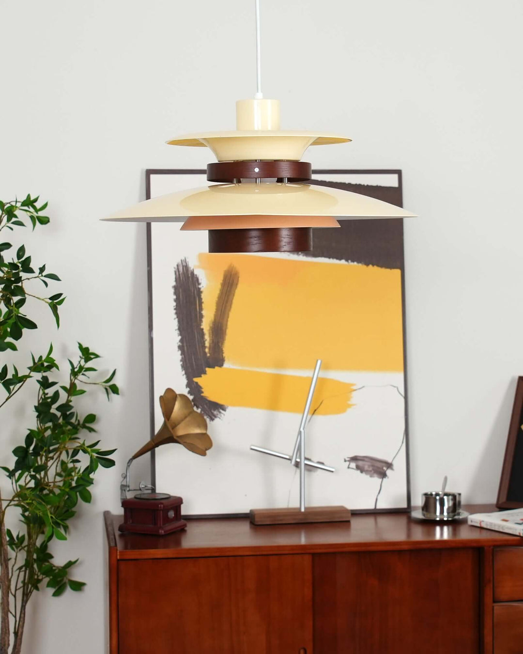 Moderne Metall-Pendelleuchte