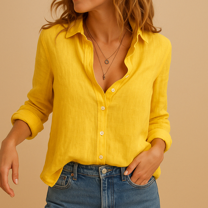 Women's effortless loose-fit blouse, comfortable casual everyday wear for spring/autumn style.