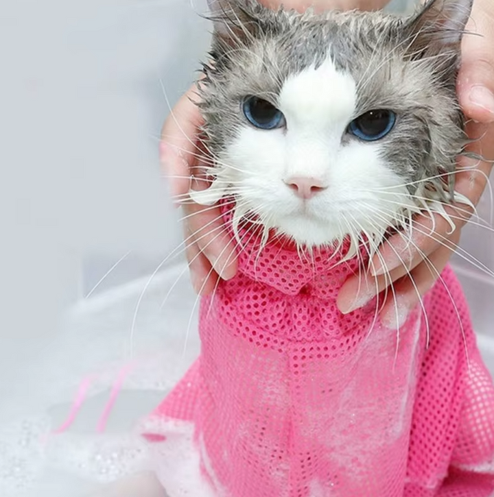 High-quality mesh cat grooming bag, designed for secure bathing and easy nail care, cat care