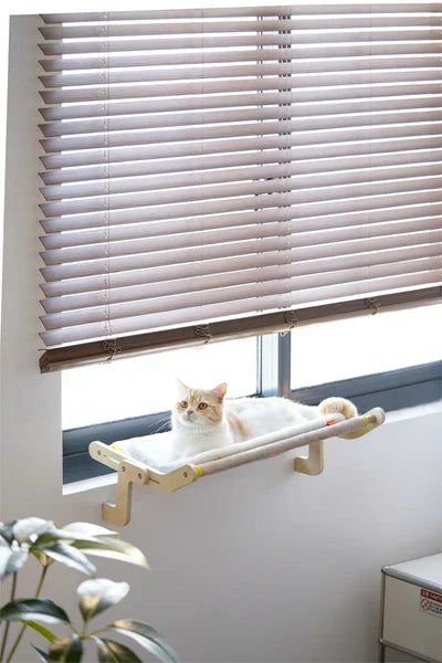 Comfortable cat hammock, soft hanging bed for a relaxed feline