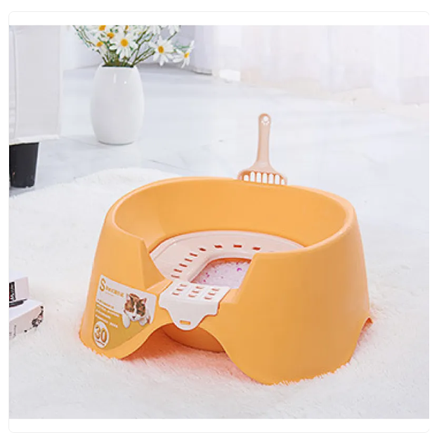 Easy-clean cat litter tray in gray with a matching scoop, essential pet care accessory