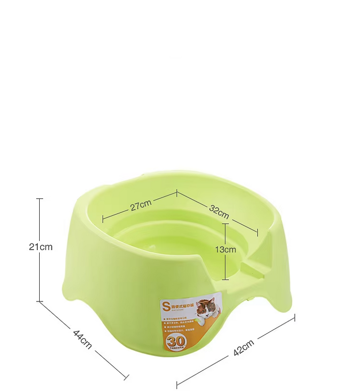 Complete cat litter tray kit with a sturdy scoop, ensuring simple pet waste removal