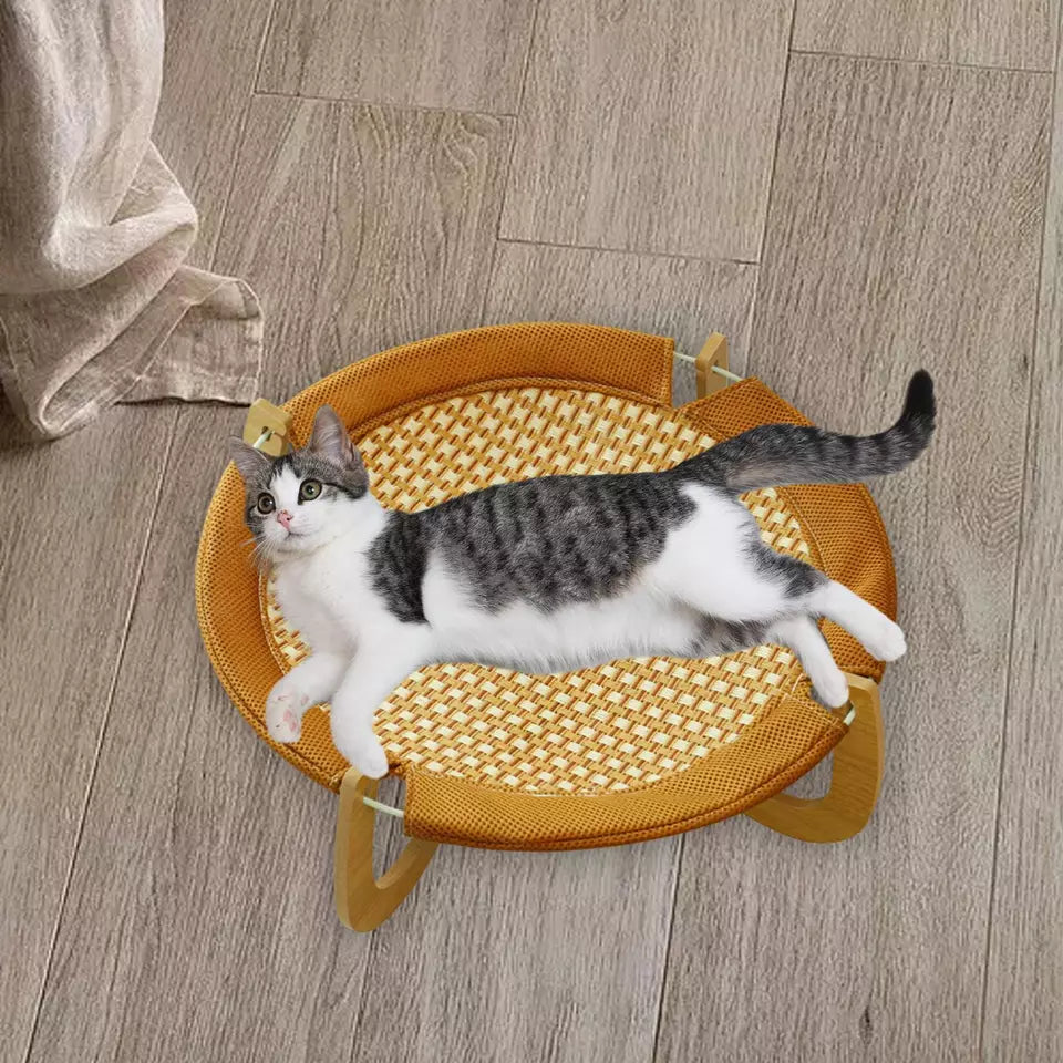 Cat rattan cooling hammock bed, a breathable and comfortable pet bed for summer.