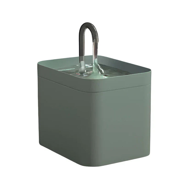 Easy-clean pet hydration station: 2L cat water fountain with stainless accent design