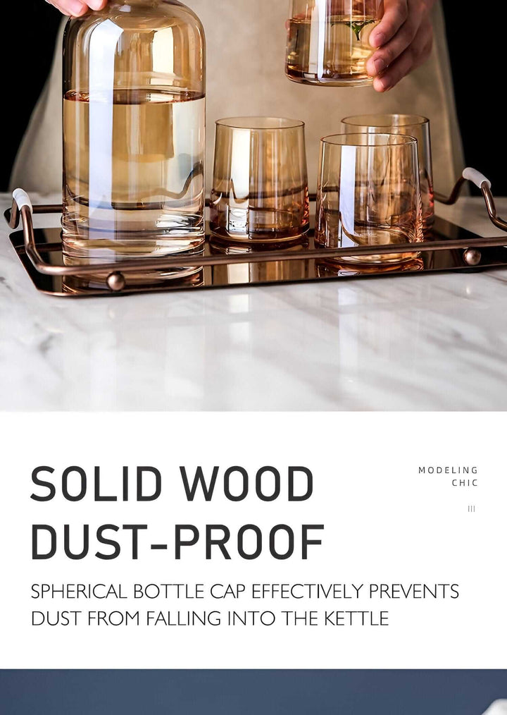 Elegante Glaskaraffe mit Holzdeckel