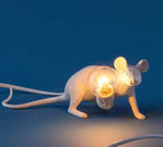 Crawling Mouse / White