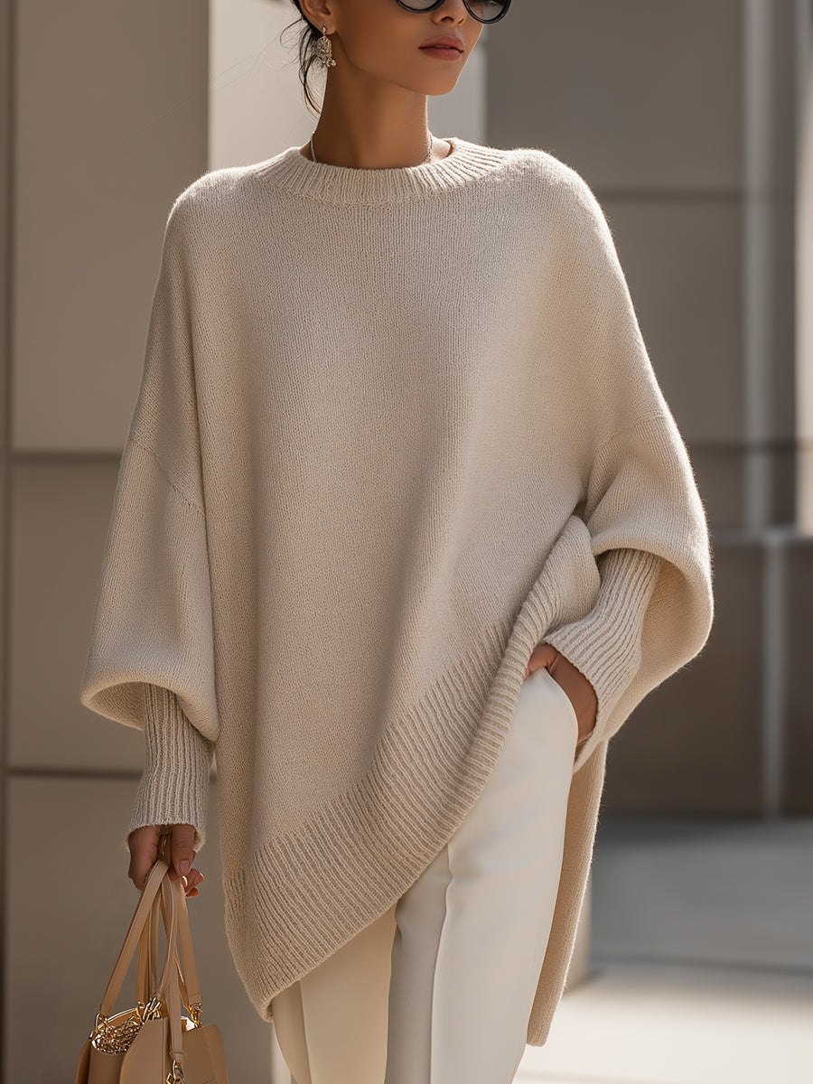Chic women's oversized sweater for everyday comfort. Relaxed fit pullover, versatile fall fashion.