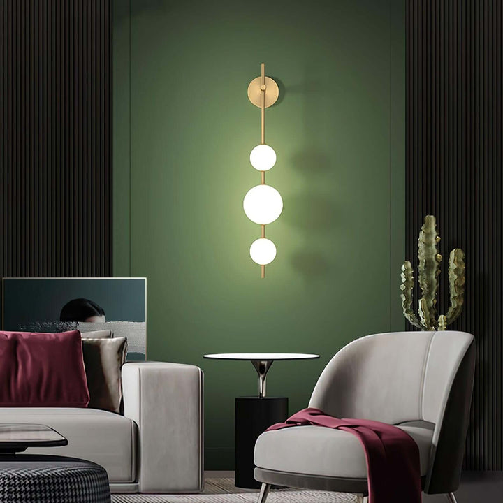 Vertikale Kugel-Wandleuchte Goldoptik