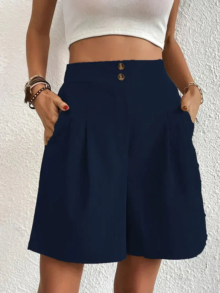 "Damen High Waist Shorts aus Leinen mit schrägen Taschen, elegante Passform, ideal für Sommerkleidung, hintere Ansicht"