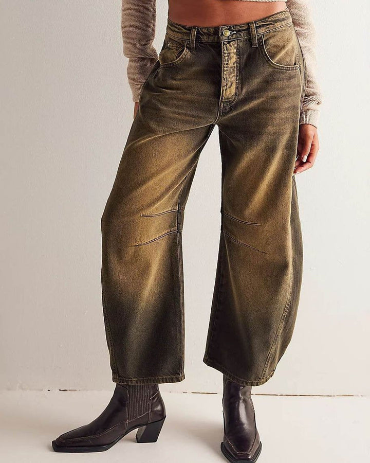 "Damen Jeans Mid Rise, lässiger Stil, distressed Finish, schräger Saum, blau, 4-Pocket-Design, bequem und elegant."