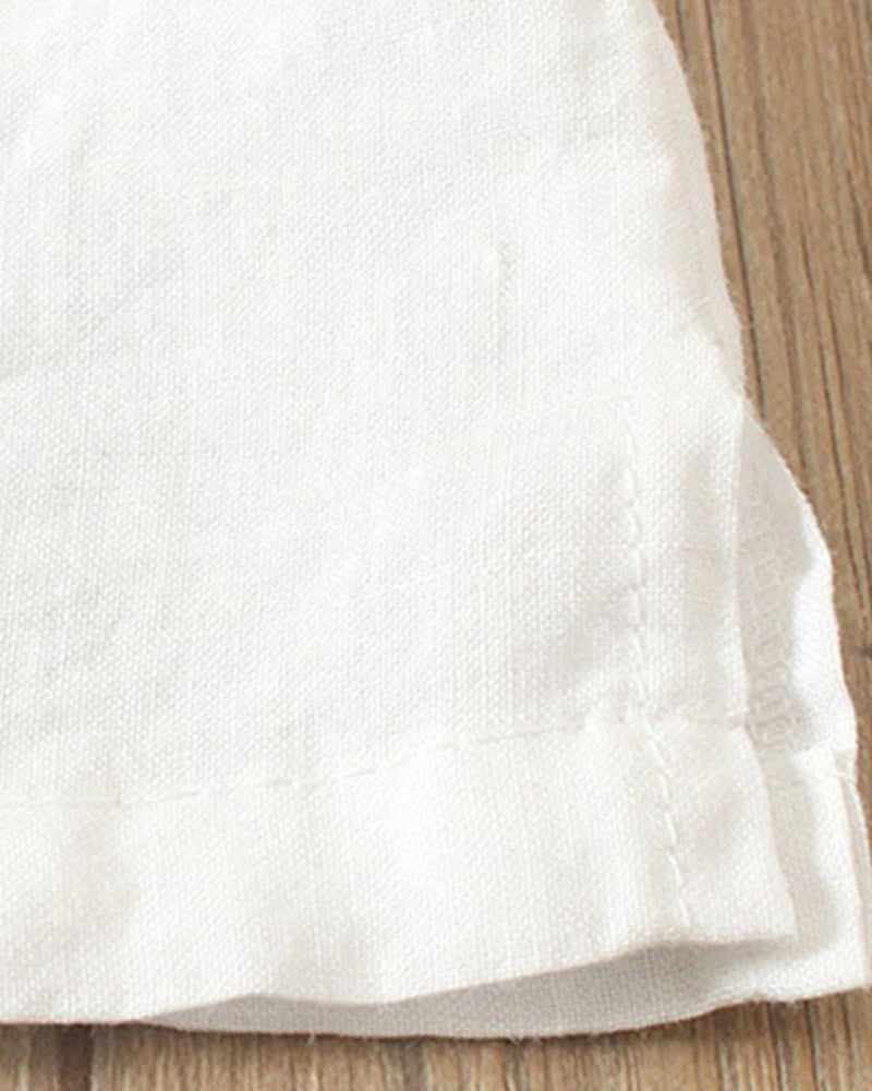 Damen Kurzarmbluse, elegante A-Linie, locker fallend, vielseitig kombinierbar für Büro und Freizeit, zeitloses Design.