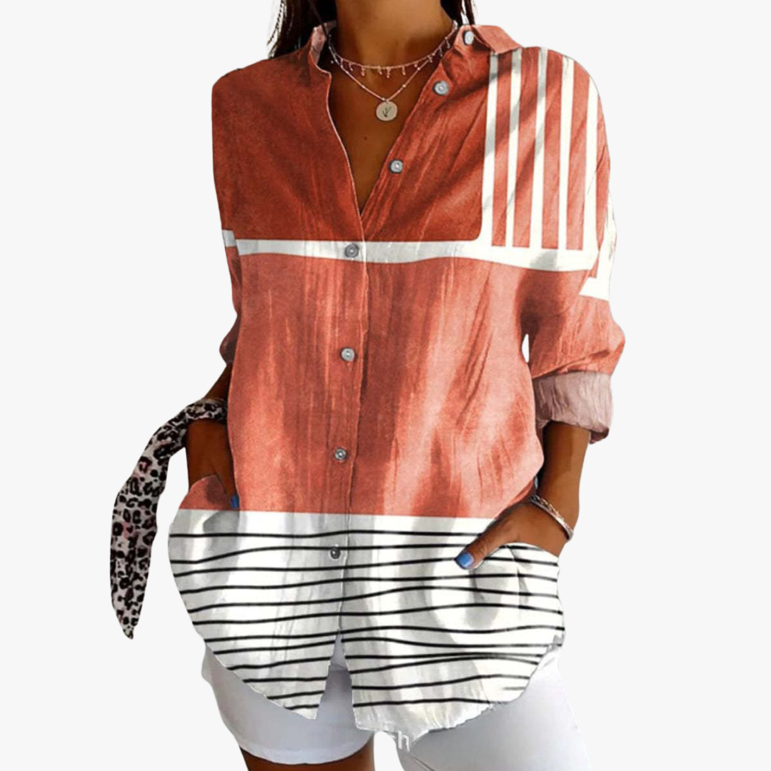 "Damen Leinenbluse mit filigraner Handstickerei, zeitlos elegant, hochwertig, atmungsaktiv, ideal für Stilbewusste"