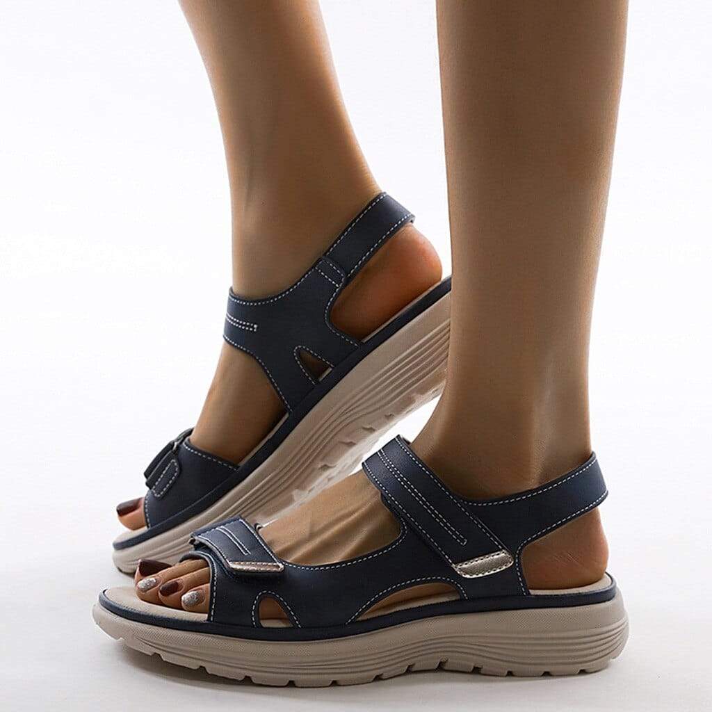 "Damen orthopädische Sandalen, beige, mit verstellbaren Riemen und Plateau-Design für Komfort und Stil."