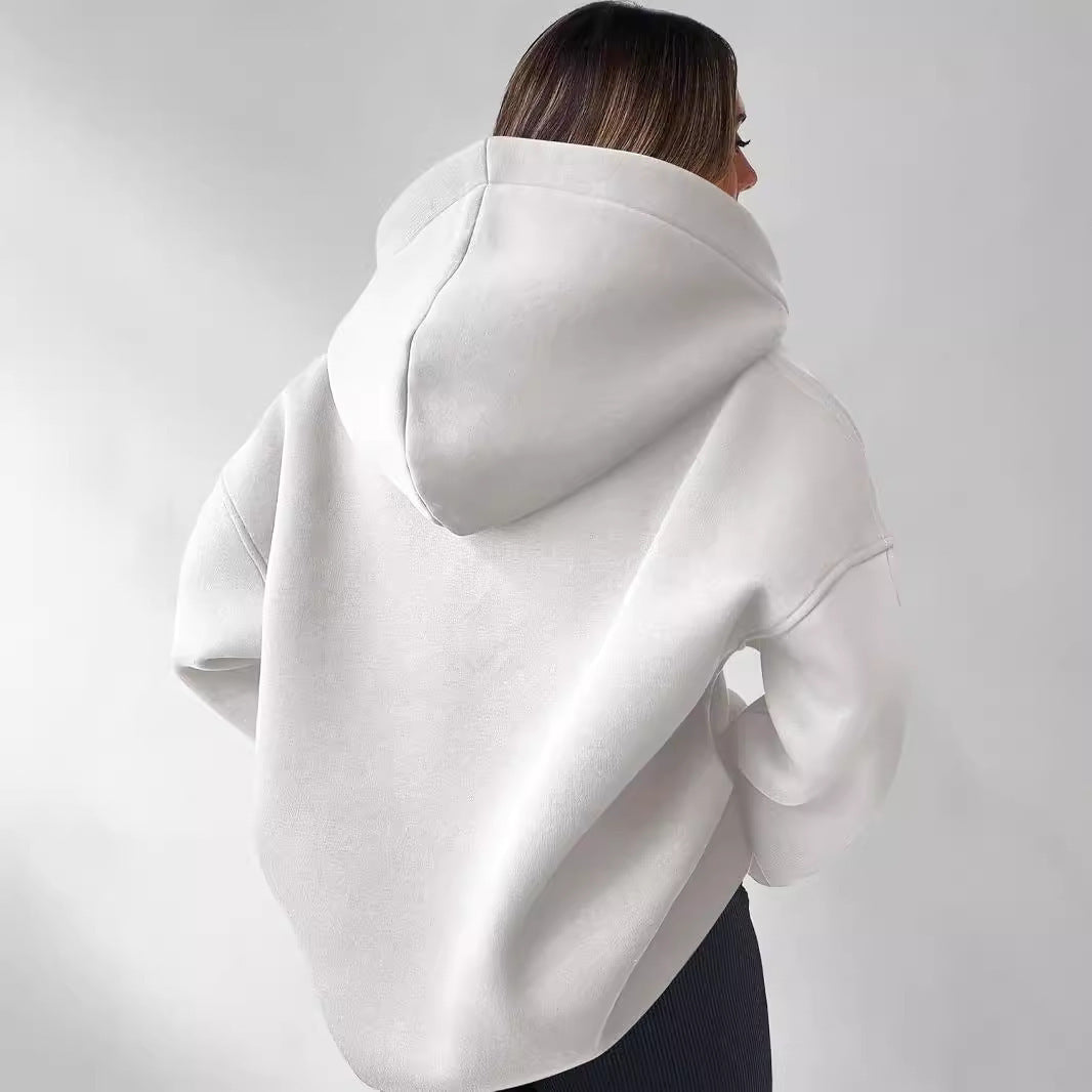 "Damen Oversized Hoodie mit modernem Kragen, lässiger Passform und weichem Baumwollmix, ideal für modische Looks."
