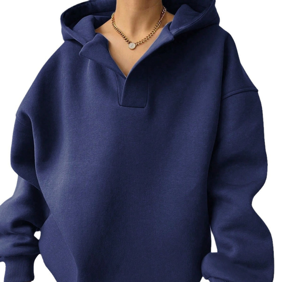 "Damen Oversized Hoodie mit modernem Kragen, lässiger Passform und weichem Baumwollmix, ideal für modische Looks."