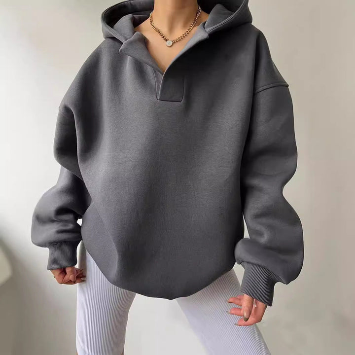 "Damen Oversized Hoodie mit modernem Kragen, lässiger Passform und weichem Baumwollmix, ideal für modische Looks."