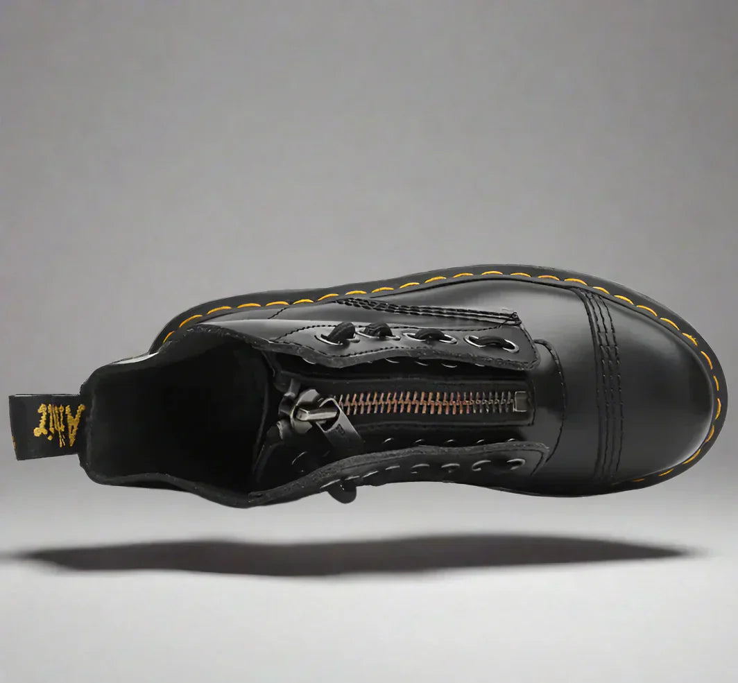 "Damen Schnürstiefel aus schwarzem Leder, elegant und robust, mit klassischem Design, ideal zu jedem Outfit."