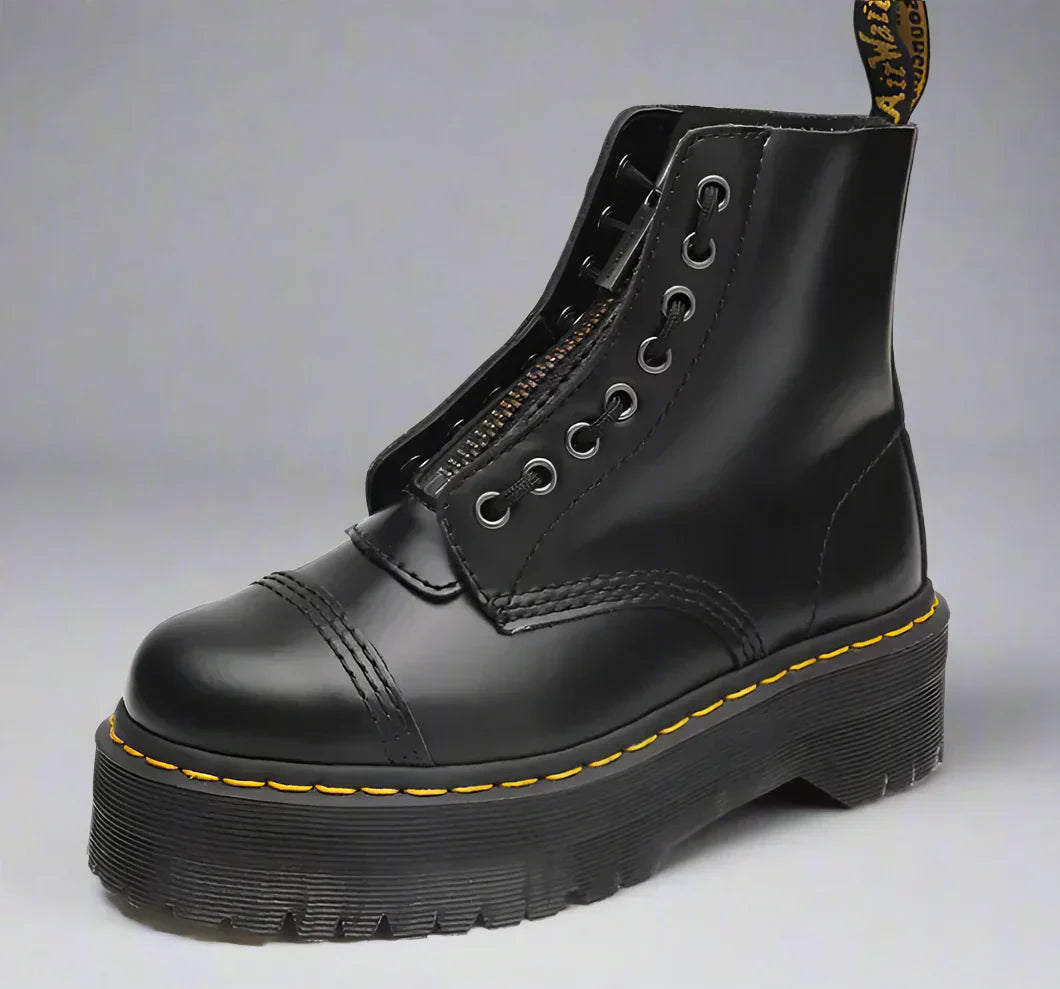 "Damen Schnürstiefel aus schwarzem Leder, elegant und robust, mit klassischem Design, ideal zu jedem Outfit."