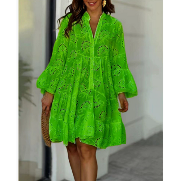 "Damen Sommerkleid mit V-Ausschnitt, knackiger Fuchsia-Ton, knielang, elegante Schlagärmel, perfekt für warme Tage."