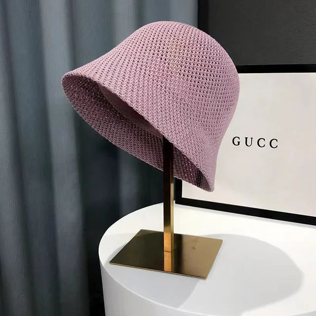 "Damen Sonnenhut, atmungsaktiv, elegant, mit breitem Rand für UV-Schutz, durchbrochenes Design, ideal für sonnige Tage."