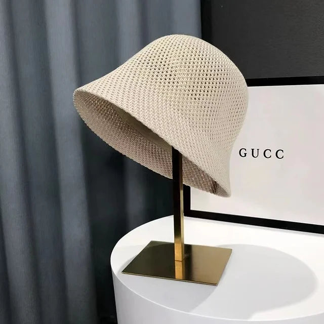 "Damen Sonnenhut, atmungsaktiv, elegant, mit breitem Rand für UV-Schutz, durchbrochenes Design, ideal für sonnige Tage."