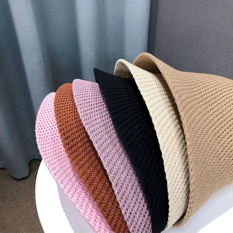 "Damen Sonnenhut, atmungsaktiv, elegant, mit breitem Rand für UV-Schutz, durchbrochenes Design, ideal für sonnige Tage."