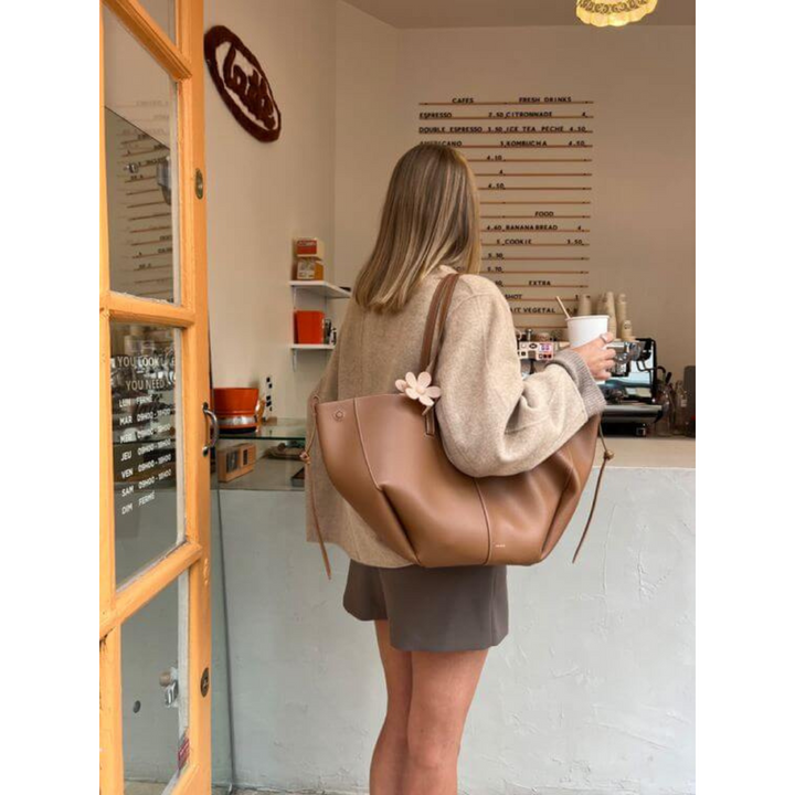 "Damen Vintage Tote Bag, geräumig und stilvoll, ideal für Alltag und Reisen. Klassisches Design, robust und vielseitig."