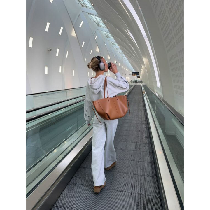 "Damen Vintage Tote Bag, geräumig und stilvoll, ideal für Alltag und Reisen. Klassisches Design, robust und vielseitig."